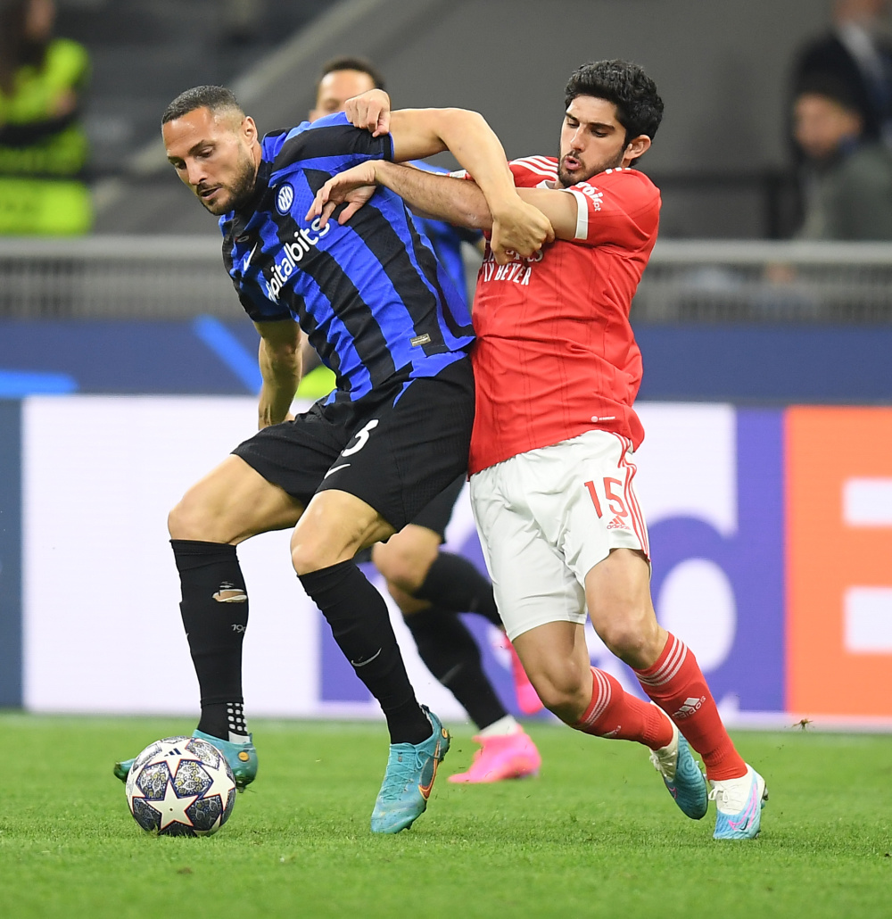 里昂15岁潜力中锋泽科维奇：崇拜哈兰德和DV9的左脚射手