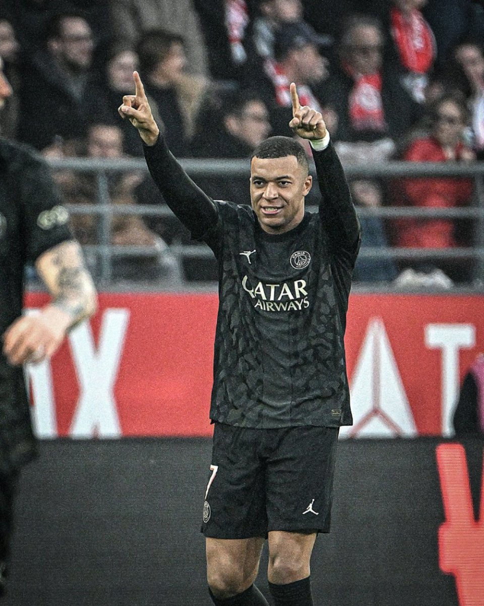 大连英博向上海海港发贺信：祝贺海港夺得2025赛季中超冠军（大连英博致信上海海港：恭贺2025赛季中超夺冠）