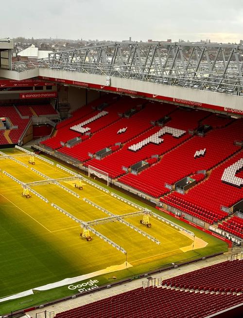 德天空：德甲三强争夺17岁中场德卡特，安德莱赫特要价2500万